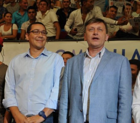 Antonescu: Înţeleg din declaraţiile premierului că renunţă la condiţie. Nu avem motiv să nu mergem mai departe